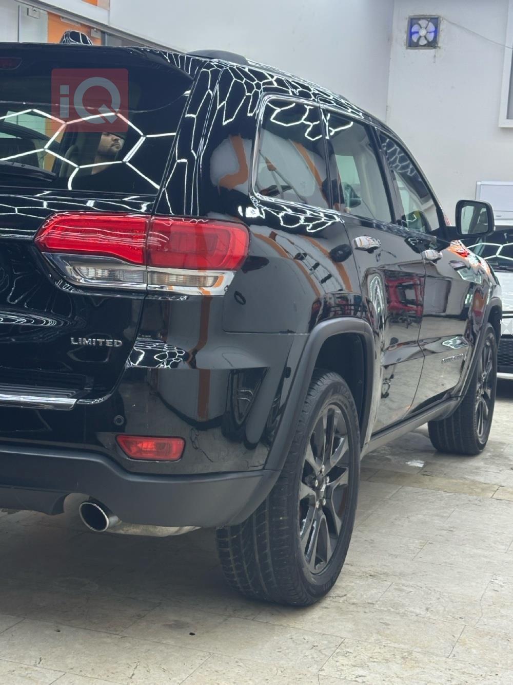 جیپ گراند شیرۆکی